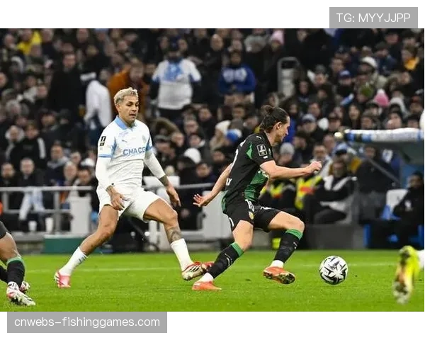 战报:朗斯1-1战平摩纳哥,主队通过高位逼抢制造了对手20次后场失误 战报:朗斯1-1战平摩纳哥,主队通过高位逼抢制造了对手20次后场失误